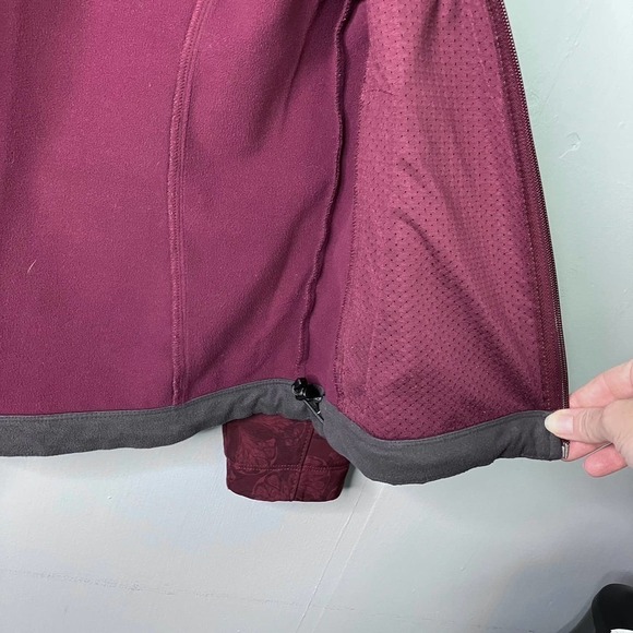 The North Face Apex Bionic Jacket Bordeaux Burgundy Style AMVXCM7 Womens Size M - Picture 12 of 16